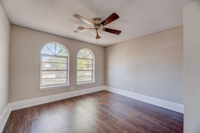 126 Windsor Avenue, Chickasha, OK 73018