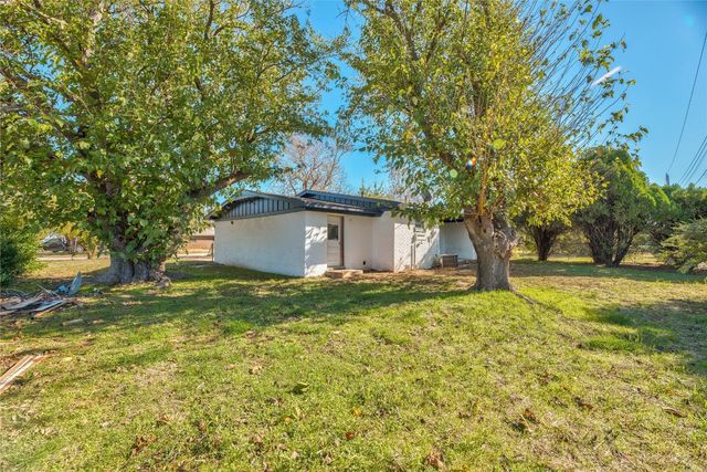 126 Windsor Avenue, Chickasha, OK 73018