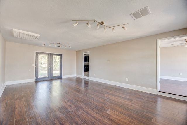 126 Windsor Avenue, Chickasha, OK 73018
