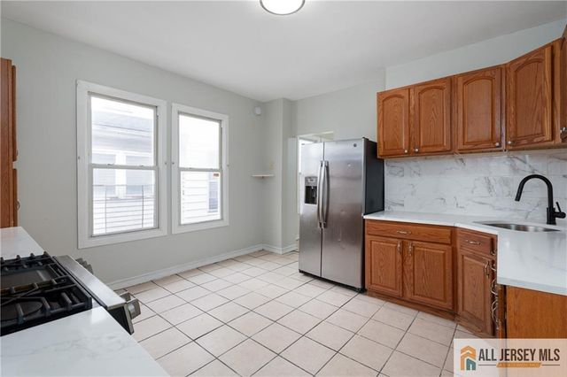 264 Seaman Street 2, New Brunswick, NJ 08901