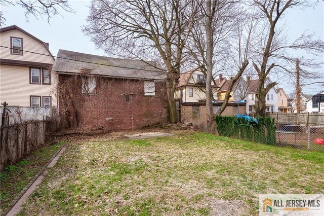 264 Seaman Street 2, New Brunswick, NJ 08901