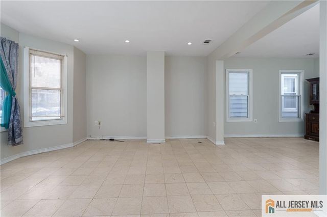 264 Seaman Street 2, New Brunswick, NJ 08901