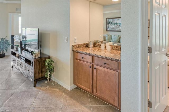 9517 Avellino WAY 2216, Naples, FL 34113