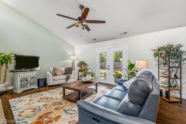 4220 Mae Len Drive, Winston-salem, NC 27107