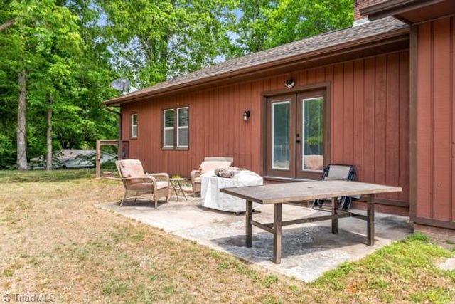 4220 Mae Len Drive, Winston-salem, NC 27107