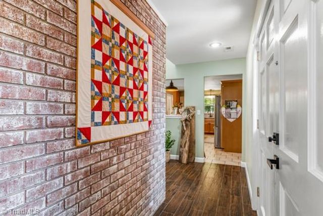 4220 Mae Len Drive, Winston-salem, NC 27107