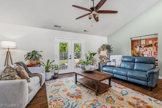 4220 Mae Len Drive, Winston-salem, NC 27107