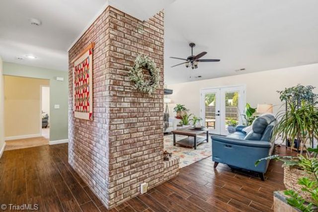 4220 Mae Len Drive, Winston-salem, NC 27107