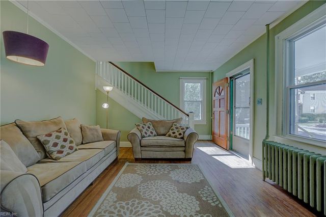 1512 Mathews TER, Portsmouth, VA 23704