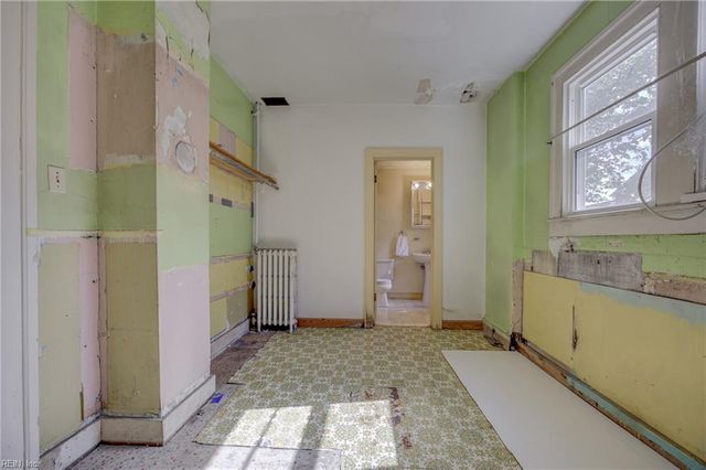 1512 Mathews TER, Portsmouth, VA 23704
