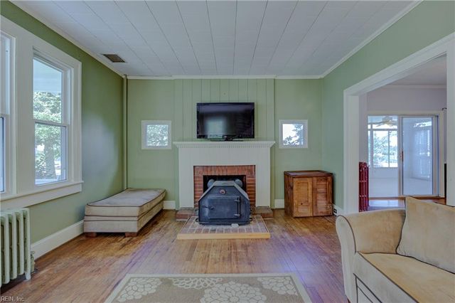 1512 Mathews TER, Portsmouth, VA 23704