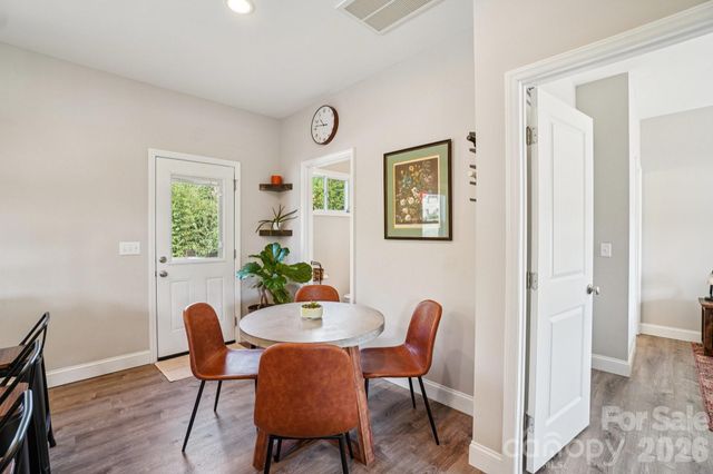 688 Dairy Street, Hendersonville, NC 28739