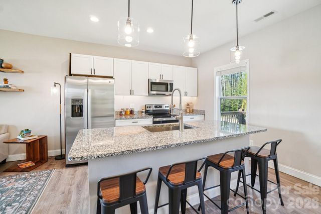 688 Dairy Street, Hendersonville, NC 28739