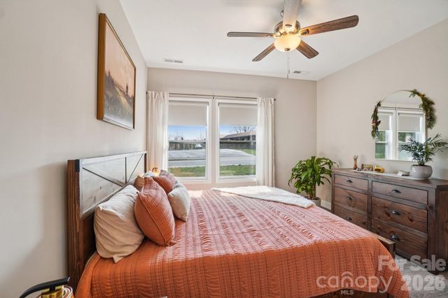 688 Dairy Street, Hendersonville, NC 28739