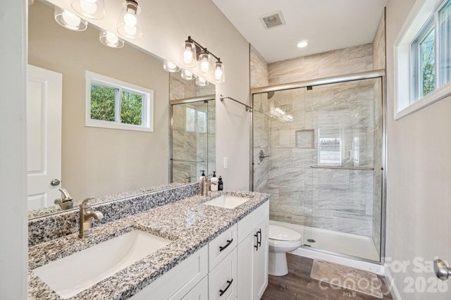 688 Dairy Street, Hendersonville, NC 28739