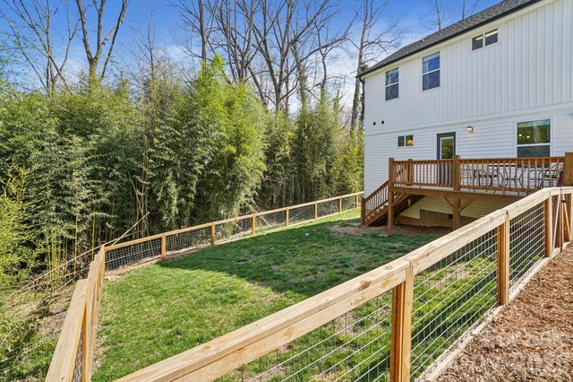 688 Dairy Street, Hendersonville, NC 28739