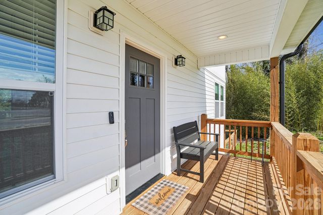 688 Dairy Street, Hendersonville, NC 28739