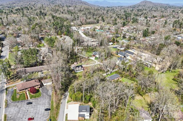 688 Dairy Street, Hendersonville, NC 28739