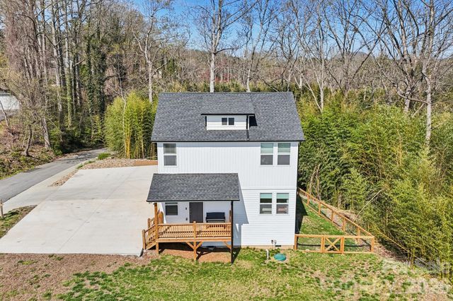 688 Dairy Street, Hendersonville, NC 28739