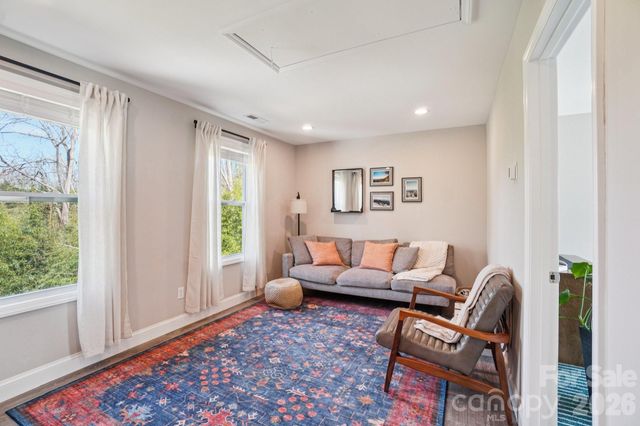 688 Dairy Street, Hendersonville, NC 28739