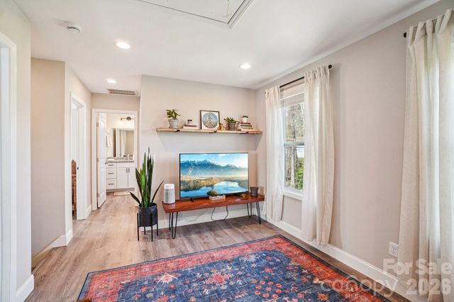 688 Dairy Street, Hendersonville, NC 28739