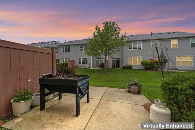 2890 Glacier Way B, Wauconda, IL 60084