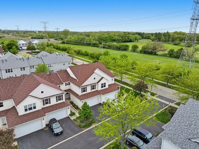 2890 Glacier Way B, Wauconda, IL 60084