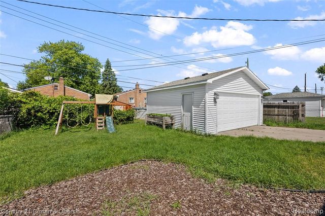692 Easley Drive, Westland, MI 48186