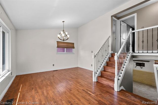 692 Easley Drive, Westland, MI 48186