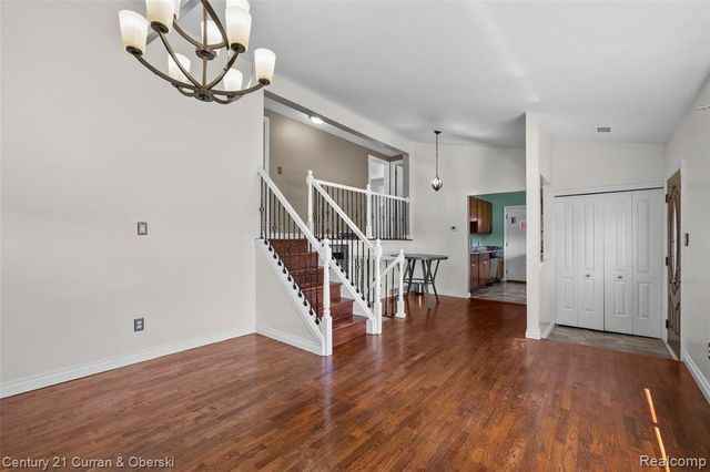 692 Easley Drive, Westland, MI 48186