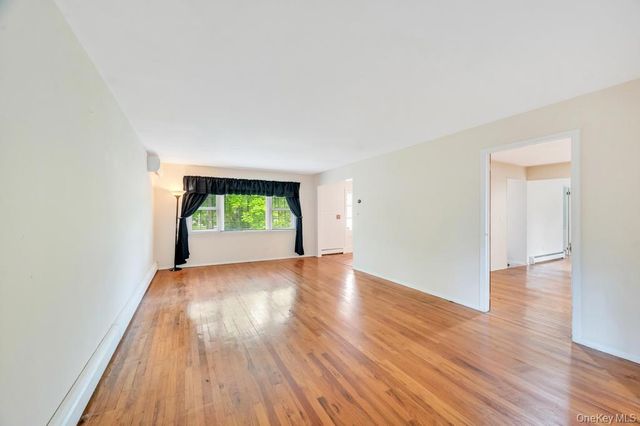 30 Fort Hill Road, Huntington, NY 11743