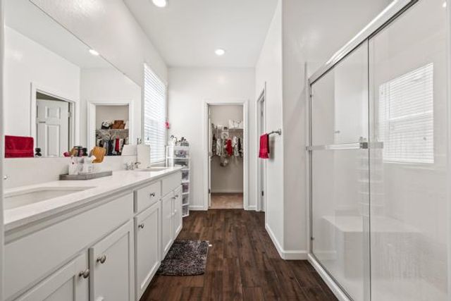 6552 E Huffman Avenue, Fresno, CA 93727