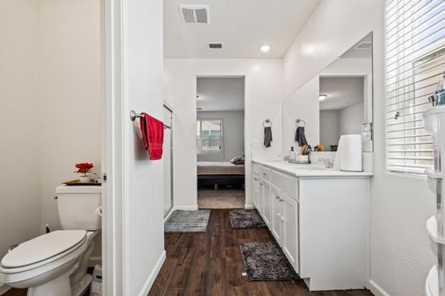6552 E Huffman Avenue, Fresno, CA 93727