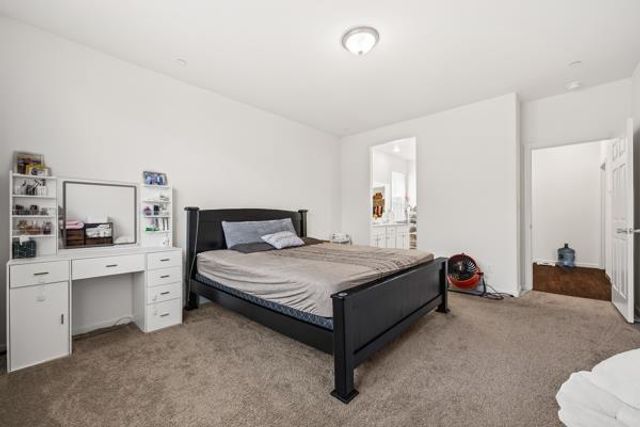 6552 E Huffman Avenue, Fresno, CA 93727