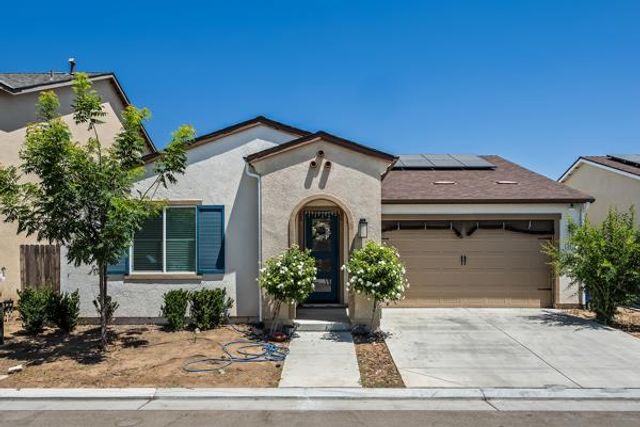 6552 E Huffman Avenue, Fresno, CA 93727