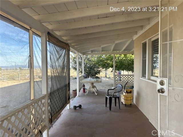 9548 White Road, Phelan, CA 92371