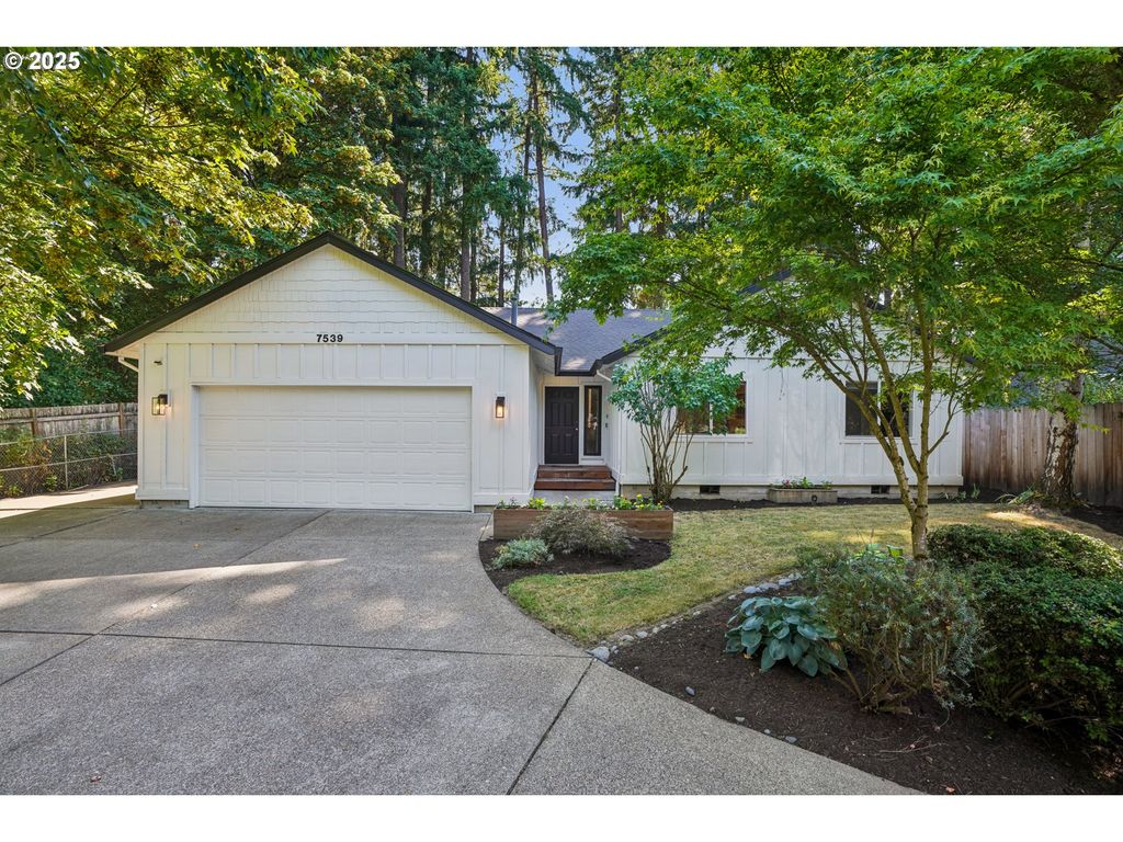 7539 Sw ESTHER Ct, Portland, OR 97223