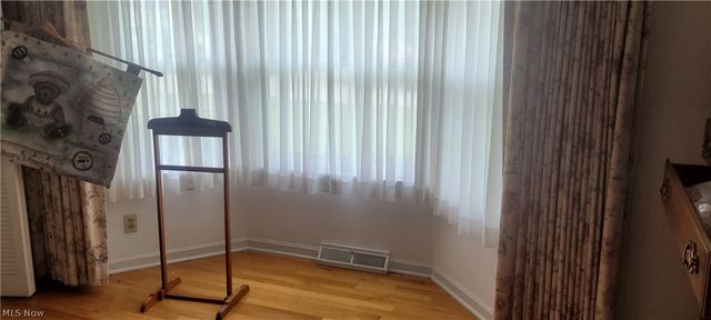 6359 Balsam Drive, Amherst, OH 44001
