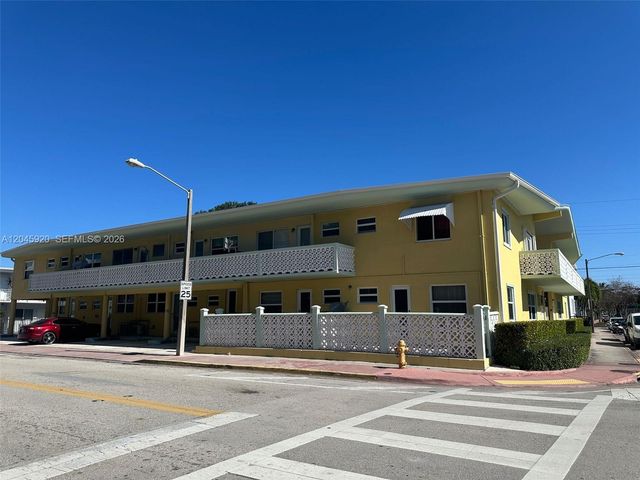 8101 Abbott Avenue 17, Miami Beach, FL 33141