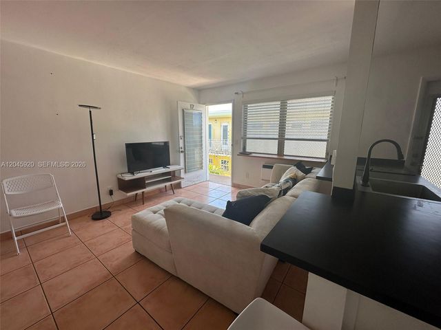 8101 Abbott Avenue 17, Miami Beach, FL 33141