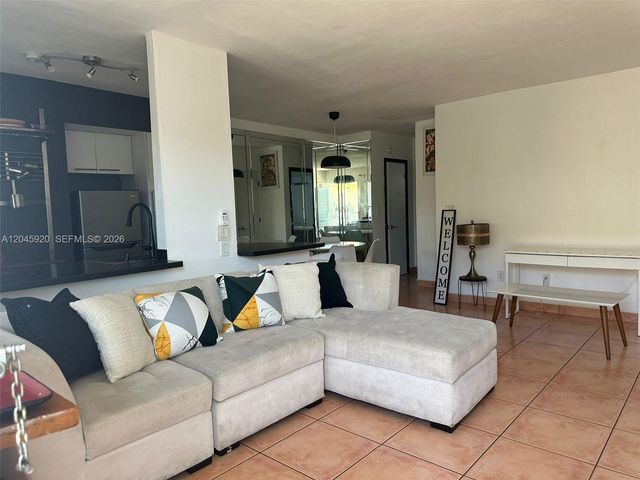 8101 Abbott Avenue 17, Miami Beach, FL 33141