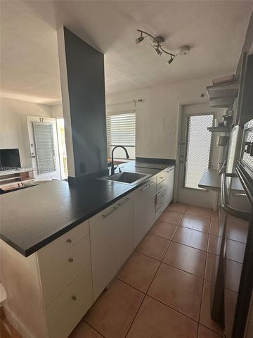 8101 Abbott Avenue 17, Miami Beach, FL 33141