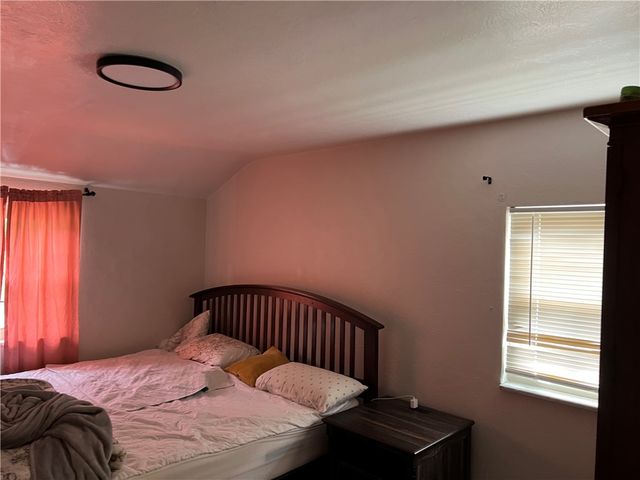 1424 Senior Dr, Baldwin Boro, PA 15227