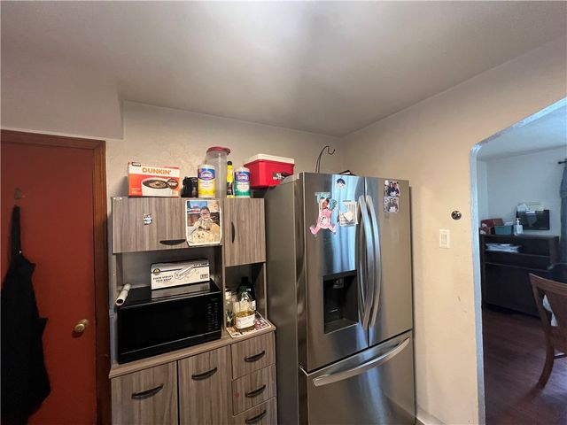 1424 Senior Dr, Baldwin Boro, PA 15227