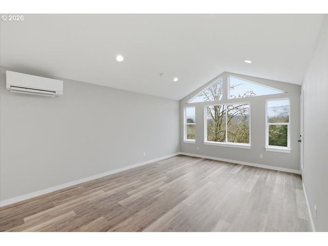 1453 45TH Ave, Sweet Home, OR 97386