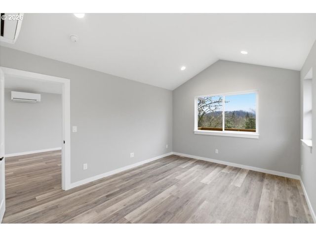 1453 45TH Ave, Sweet Home, OR 97386