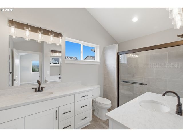 1453 45TH Ave, Sweet Home, OR 97386