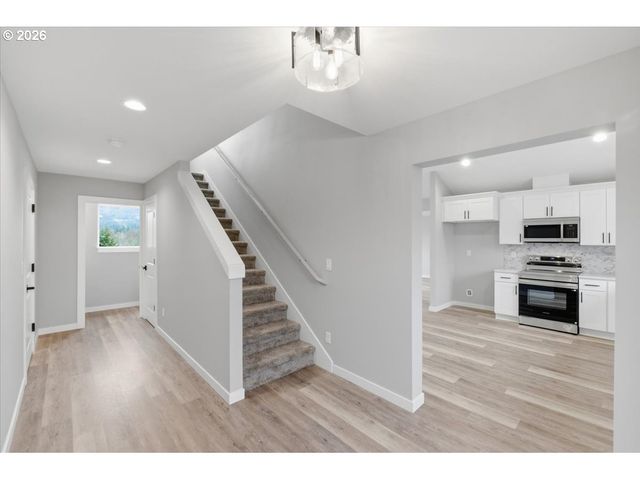 1453 45TH Ave, Sweet Home, OR 97386