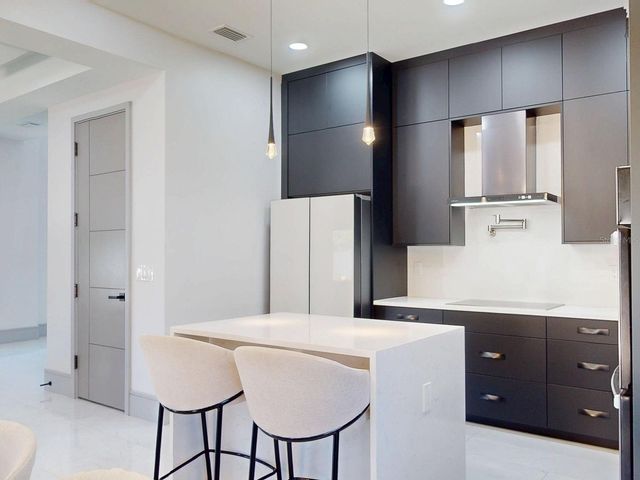 3201 W NASSAU STREET, Tampa, FL 33607