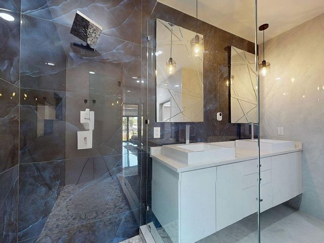 3201 W NASSAU STREET, Tampa, FL 33607